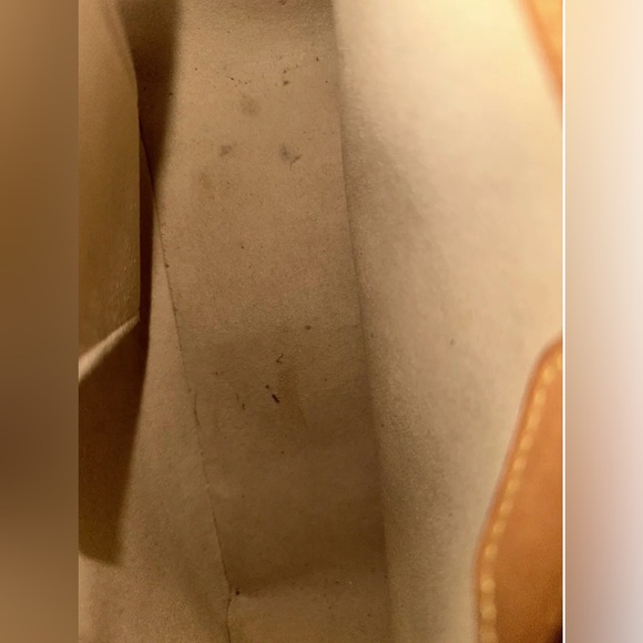 Louis Vuitton Loop Bag *I have a certificate of authenticity* - Picture 9 of 9